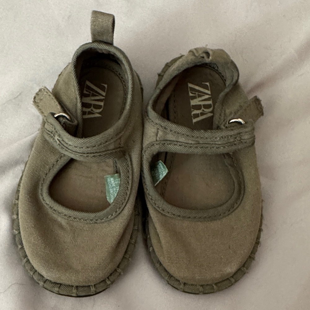 Zara Kids Olive Walker Shoes